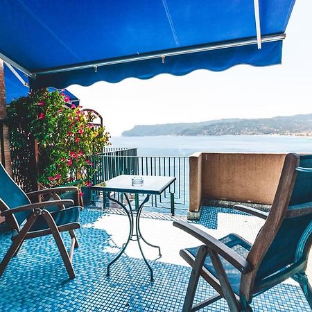 B&B Isola Dei Gabbiani Bergeggi Bagian luar foto