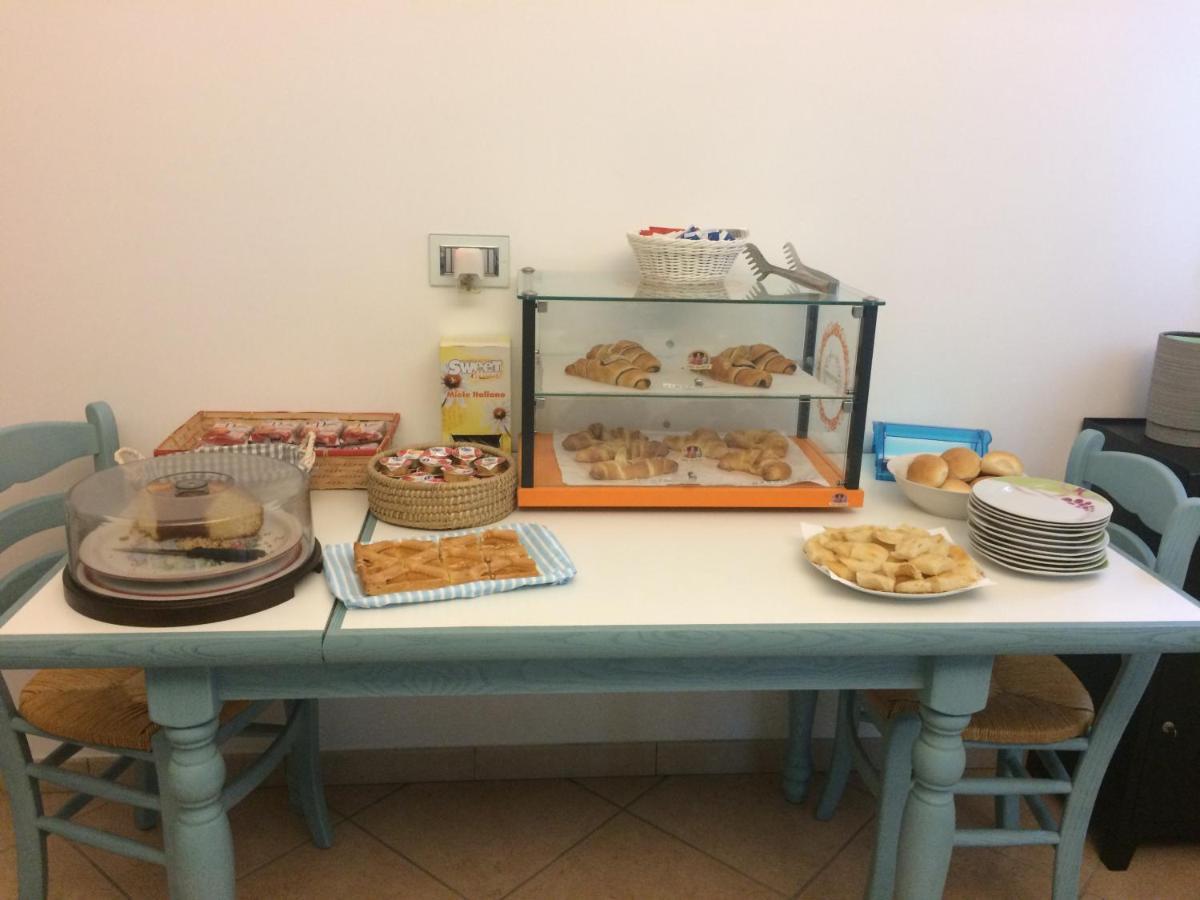 B&B Isola Dei Gabbiani Bergeggi Bagian luar foto