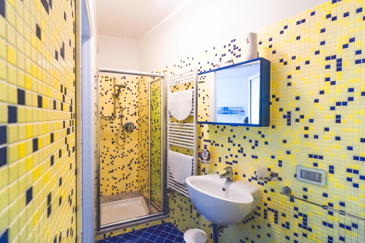 B&B Isola Dei Gabbiani Bergeggi Bagian luar foto
