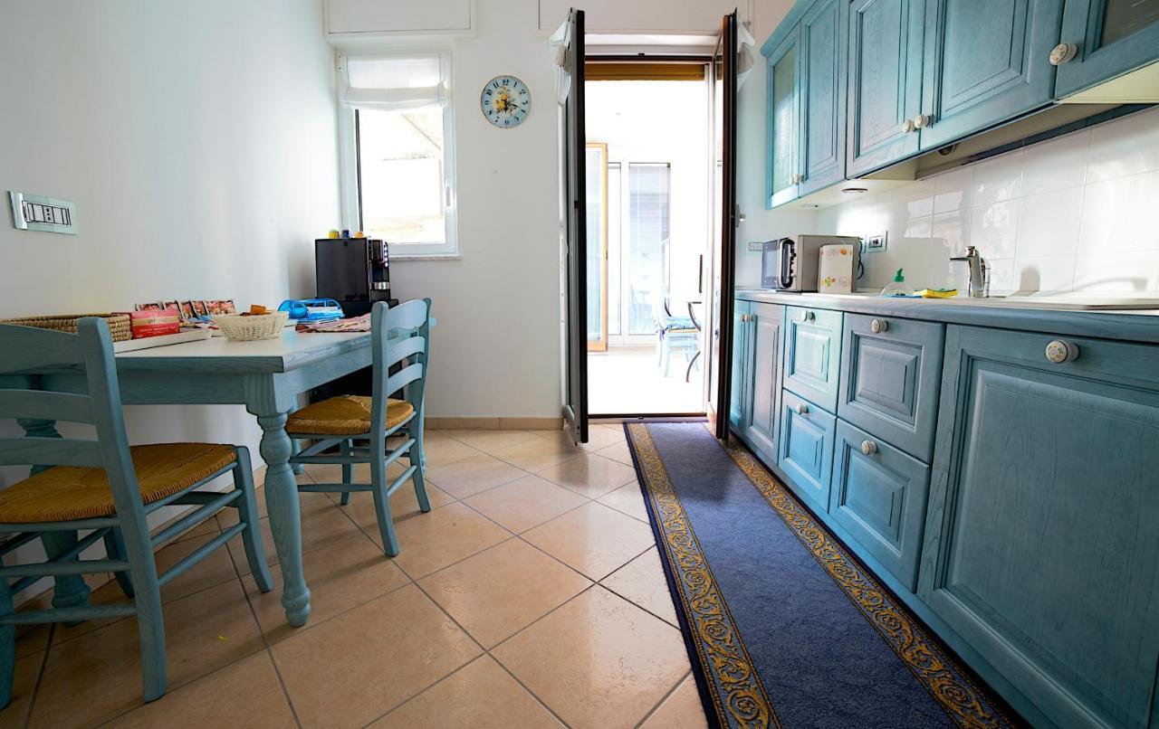 B&B Isola Dei Gabbiani Bergeggi Bagian luar foto